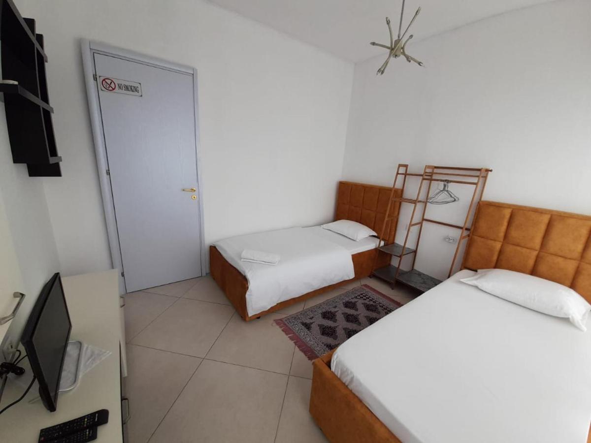 Guesthouse Bela Tiranë Luaran gambar