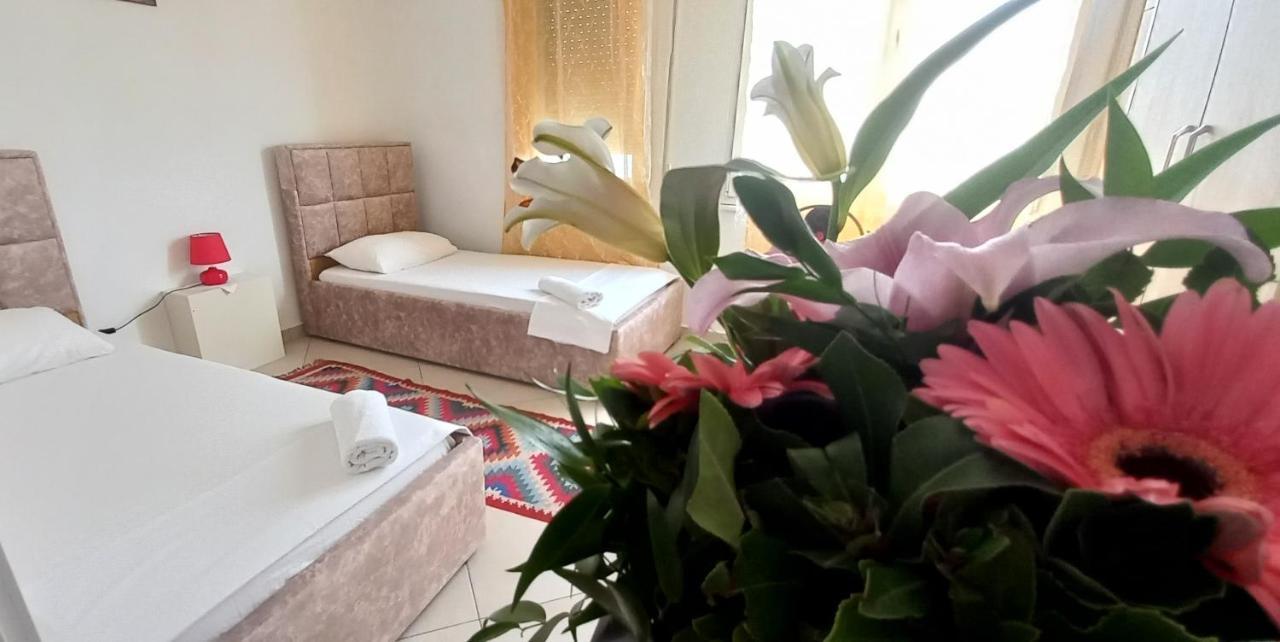 Guesthouse Bela Tiranë Luaran gambar