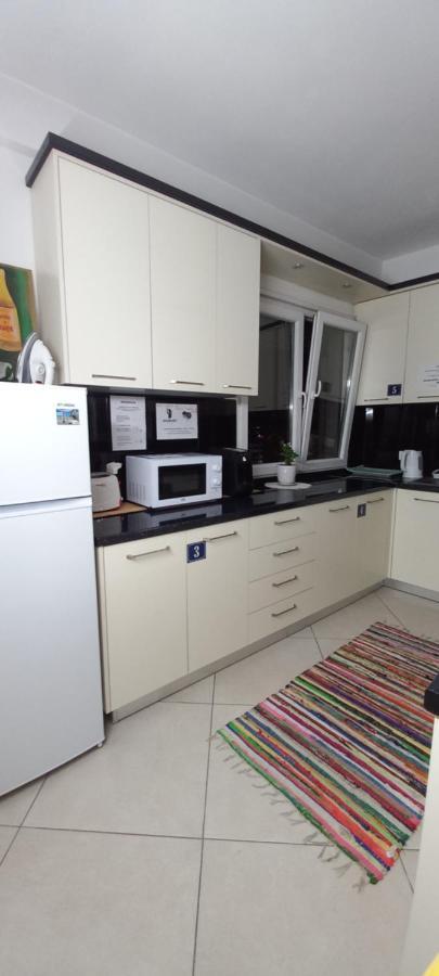 Guesthouse Bela Tiranë Luaran gambar