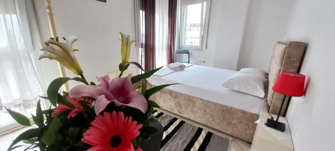 Guesthouse Bela Tiranë Luaran gambar