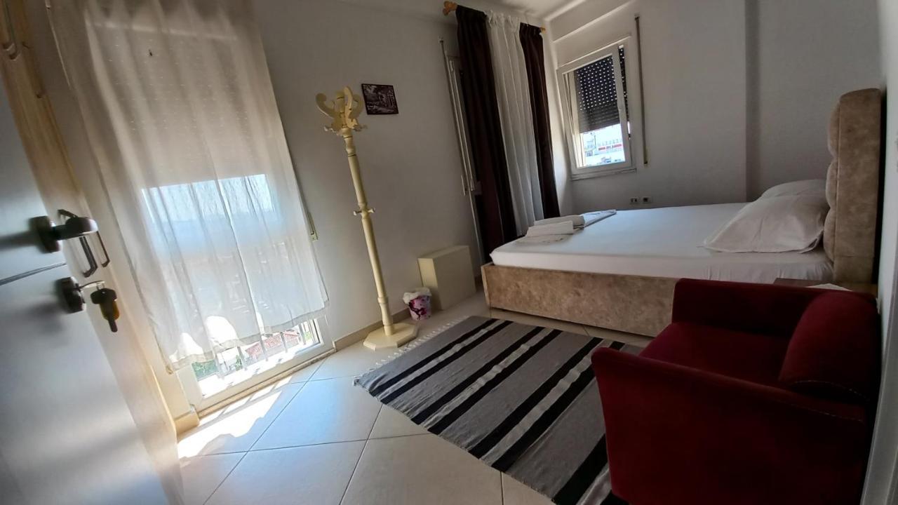 Guesthouse Bela Tiranë Luaran gambar