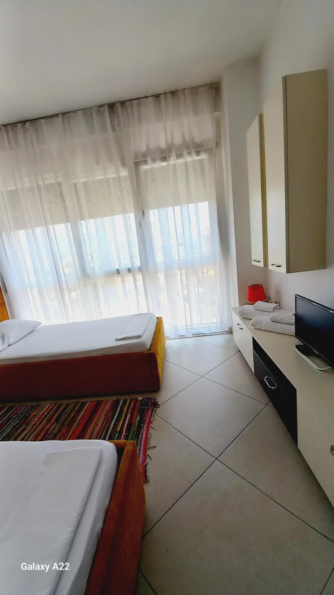 Guesthouse Bela Tiranë Luaran gambar
